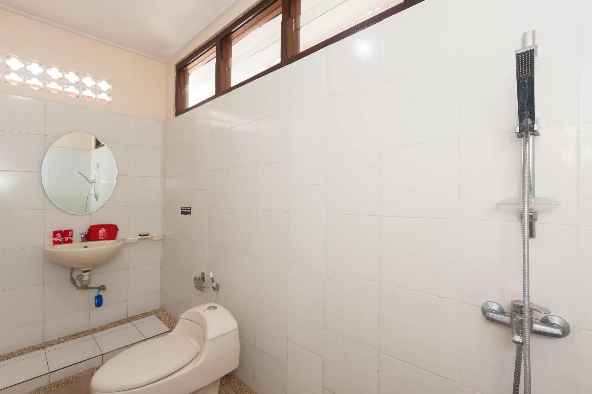 Zen Rooms Sanur Blanjong Sekawaru المظهر الخارجي الصورة
